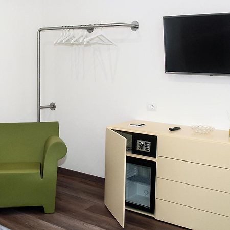 Homy Bnb Empoli Extérieur photo
